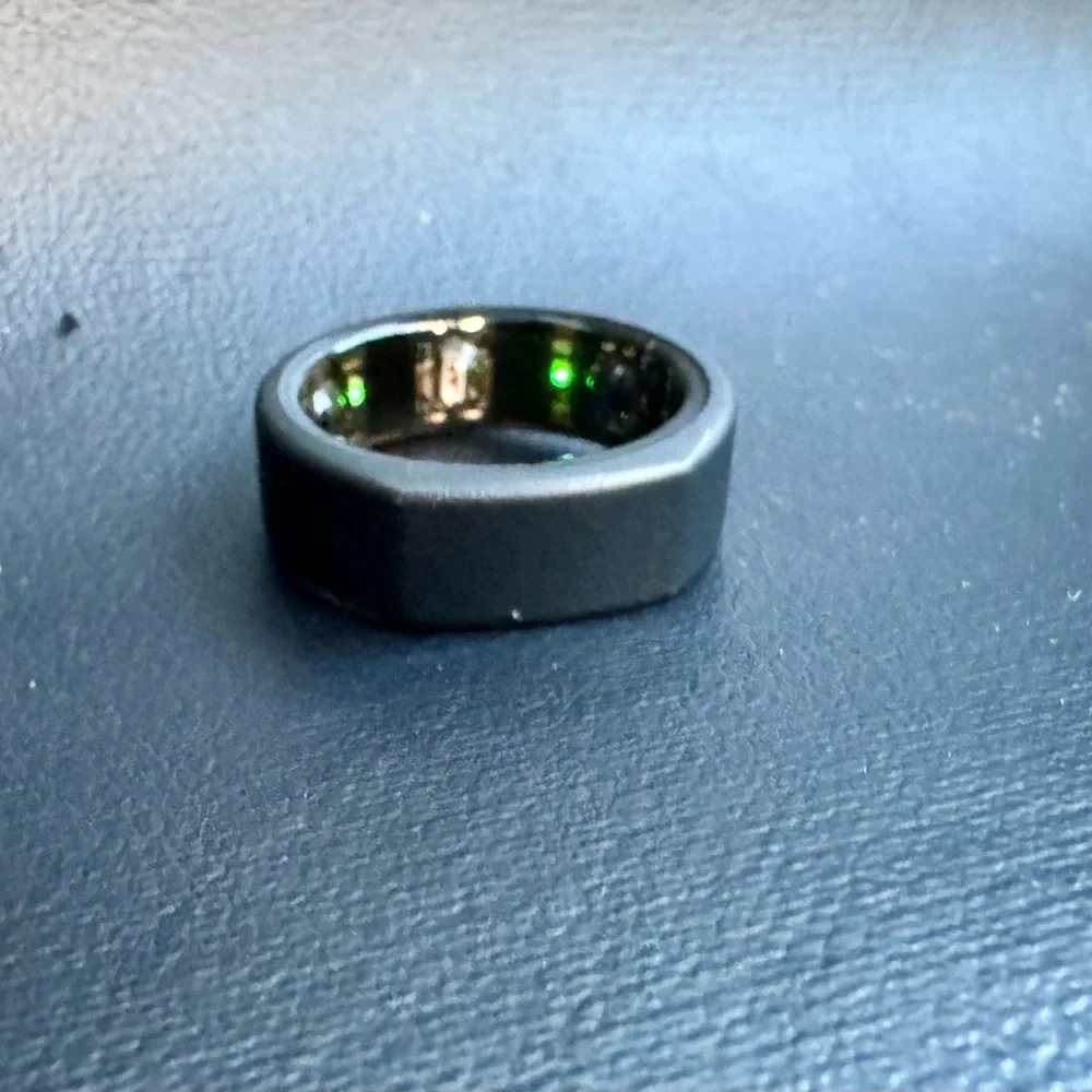Oura ring gen 3 Color: stealth Size: 10 Style: heritage